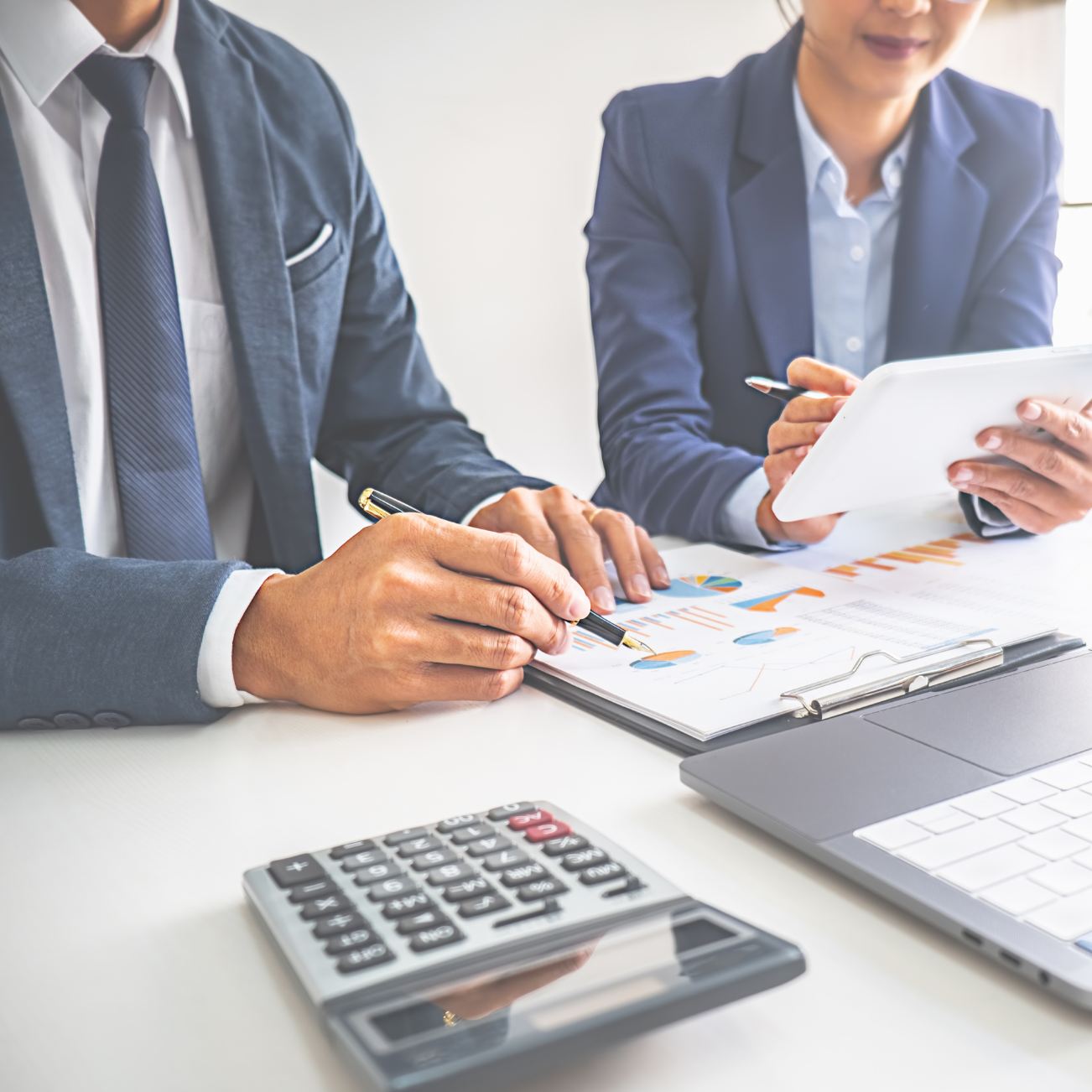 خدمات التوثيق والمستندات